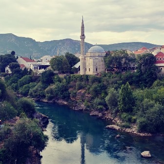 minlike-mostar-rivier