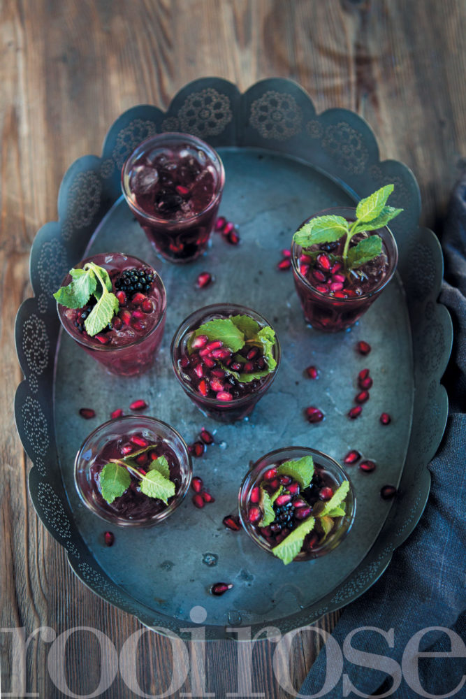 Swartbessie-en-roosmaryn-sangria