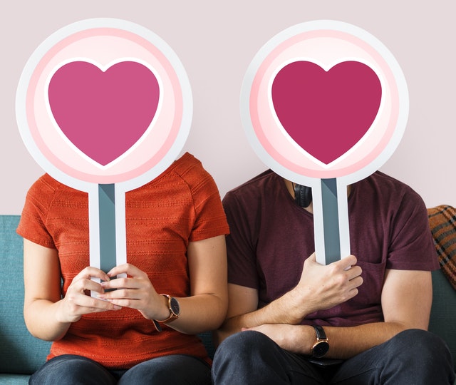 Valentynstroos: 3 maniere om jou “ou” geliefde in ’n nuwe lig te sien