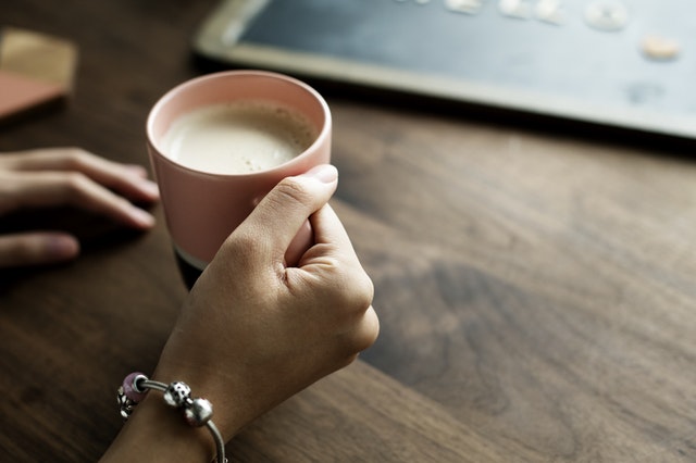 11 planne en melkplaasvervangers vir mense met laktose-intoleransie