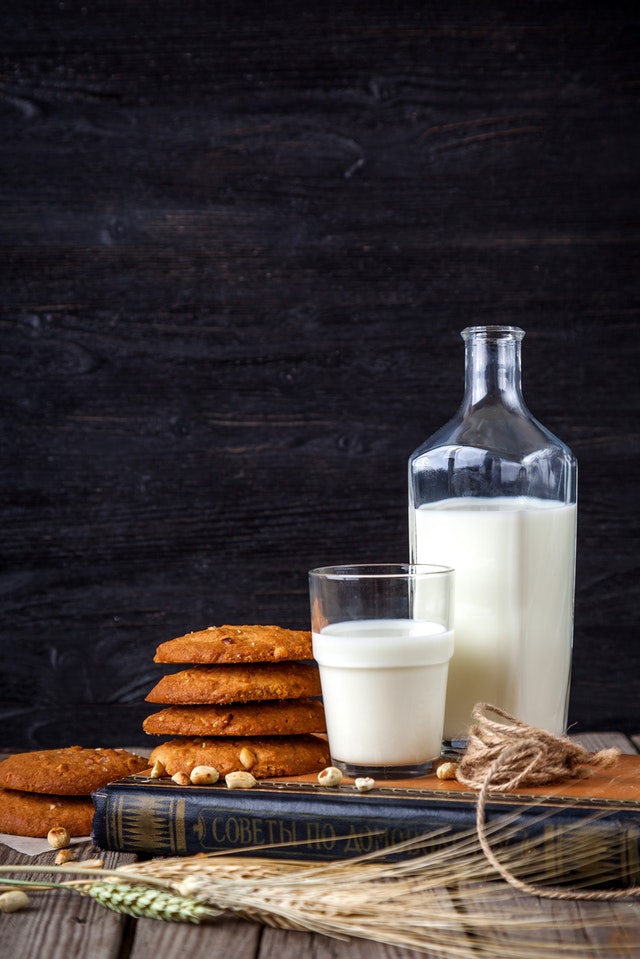 11 planne en melkplaasvervangers vir mense met laktose-intoleransie