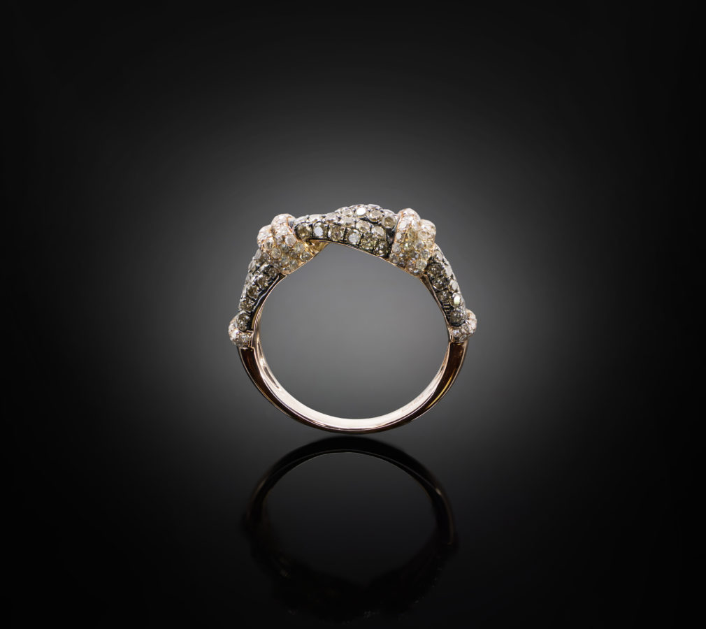 WEN ’n diamantring van Tanur!
