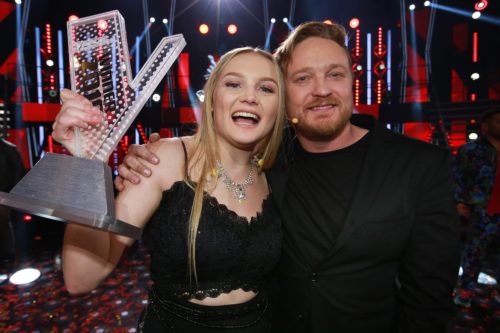 Eerste vrou én jongste wenner van The Voice SA