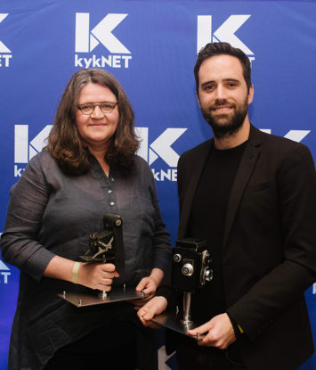 Poppie Nongena slaan 12 pryse los by die Silwerskermfees - 1