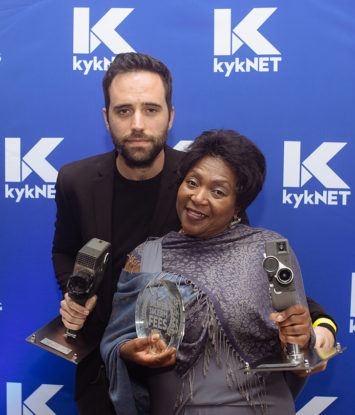 Poppie Nongena slaan 12 pryse los by die Silwerskermfees - 1