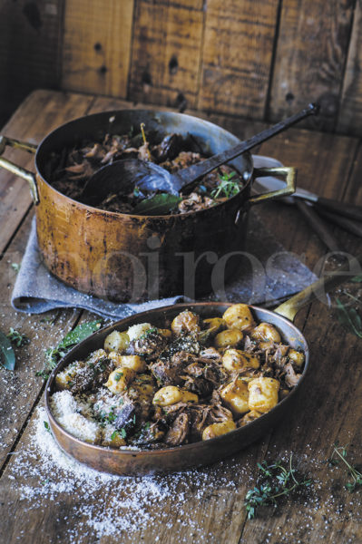 Romerige lamsvleisragu met gnocchi