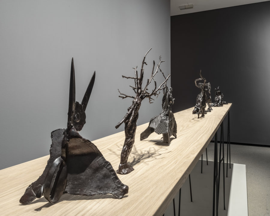 William Kentridge se beeldhouwerke is nou by die Norval-stigting te sien