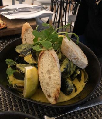 Gesinswegbreek-President-hotel-kaapstad-mossels