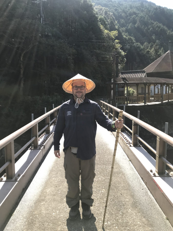 vertel oor hul reise in Japan