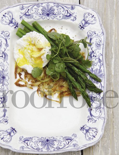 Aartappelrösti met geposjeerde eiers