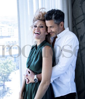 Agter die skerms met Christi en Nico Panagio