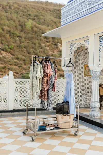 En in Jaipur het Suid-Afrikaanse mode en kreatiwiteit vir ’n oomblik met die kleur, geskiedenis en vakmanskap van Indië vervleg. Foto: Verskaf