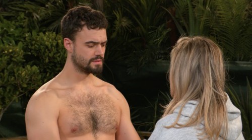 Frankie en Riaan besluit om hul verhouding ’n behoorlike kans te gee. Foto: kykNET