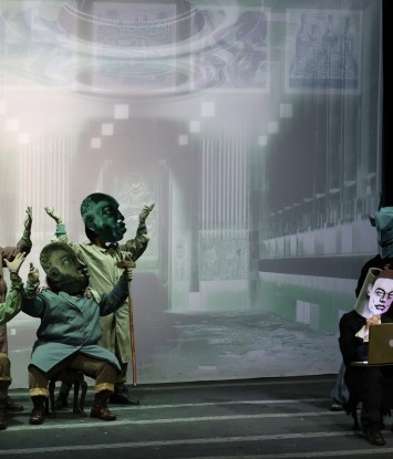 FaustX is die jongste werk deur Brett Bailey en is ’n ontstellende, surrealistiese drama oor menslike strewe, versoeking en onbeheerste ambisie. Hierdie 21ste-eeuse dr Faustus, wat gedryf word deur ’n onversadigbare honger om ’n innerlike leegte met betekenis te vul, sluit ’n ooreenkoms met Mefistofeles en bevind hom op ’n pad van uitbreiding, innovasie en beheer. Die produksie is gegrond op die tweede deel van Goethe se meesterwerk.