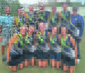 HDU-spelers skitter op die tennisbaan