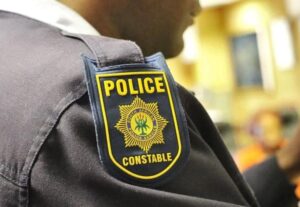 Rowers teiken bejaarde egpaar op Yzerfontein