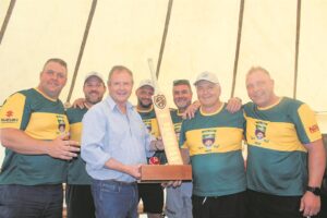 Oumanne ryg die lopies weer in