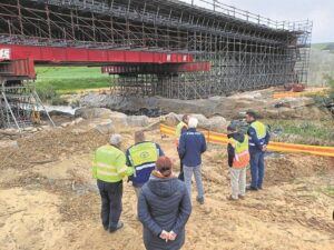 Winde, Simmers besoek Malmesbury-ompad