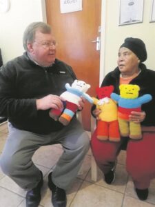 Te min geld vloei in vir Goue Aar