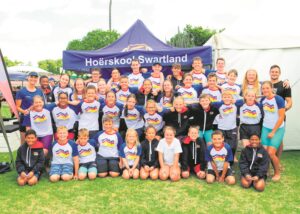 plaaslike swemmers skep groot medalje-oes