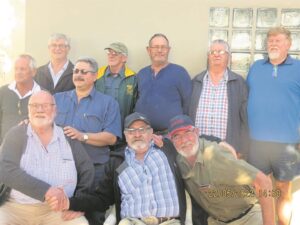 veerpyltjie-veterane tref weer die middelkolletjie