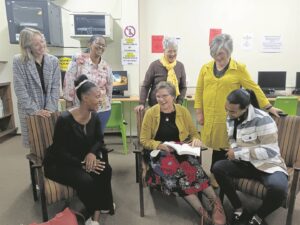 ‘Duifeling’ by biblioteek se boekklubaand bekendgestel