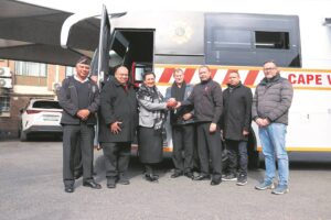Bus gaan help met brande