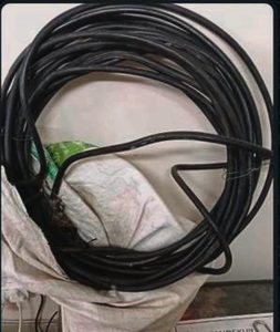 Gesteelde kabels in Eendekuil gekry