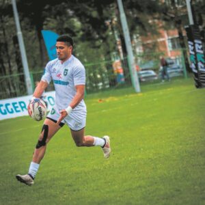 Man van Eersterivier speel Russiese velde aan die brand