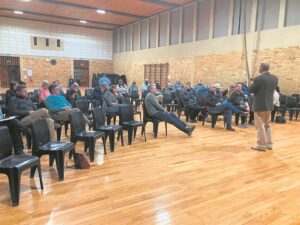 Vergadering is vurig