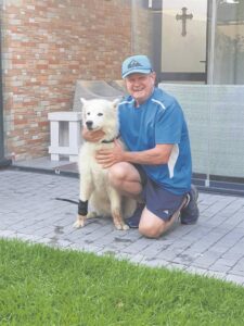 ‘Unieke’ Snow, ’n fikse poolhond