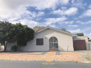 Sukses vir menigte nadat studentehuisaansoek in Bellville afgekeur is