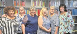 Brackenfell-biblioteek groet personeel