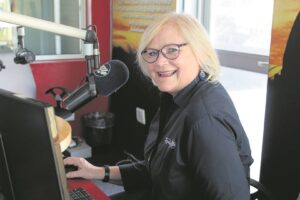 Radio Tygerberg 104FM se Lorrein saai vir oulaas uit