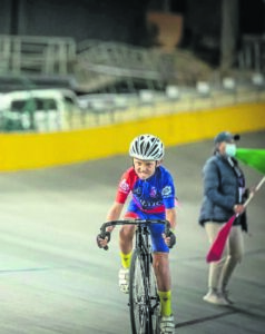 Seun wen drie goues in Velodrome