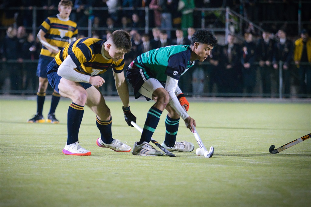 Die seunshokkie-premierspanne se wedstryd.