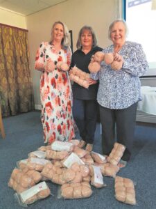 Boesemvriendinne brei borsprosteses vir vroue