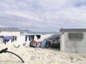 Bloubergstrand residents concerned over homeless occupancy on main beach