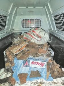 Mangatdeksels gevind