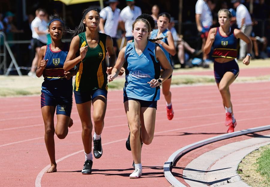 Die wenner van die 800?m vir meisies o.15 was Step