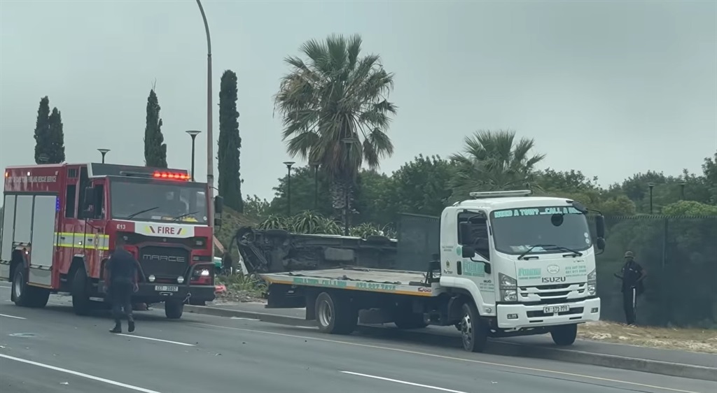 Three women dead and 11 hospitalised following a taxi collision in Belhar