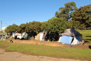 Proses aan die gang om straatmense te verwyder