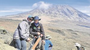 Panorama teen finally summits Kilimanjaro with his mom