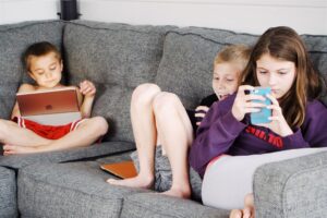 ‘Stranger danger’ online: Don’t leave children to their own devices