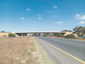 Brug oor die N7 byna voltooi