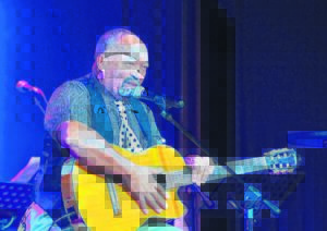 Jerry Watt roerend gegroet by roudiens