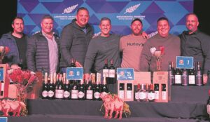 Wynskat laat biërs diep in sakke delf