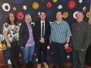 Skud jou vere reg vir Hoërskool Bellville se toneelkompetisie