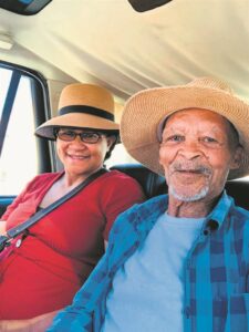 Pa en dogter na 57 jaar herenig