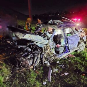 Man ernstig beseer toe sy kar by R300-afrit afrol